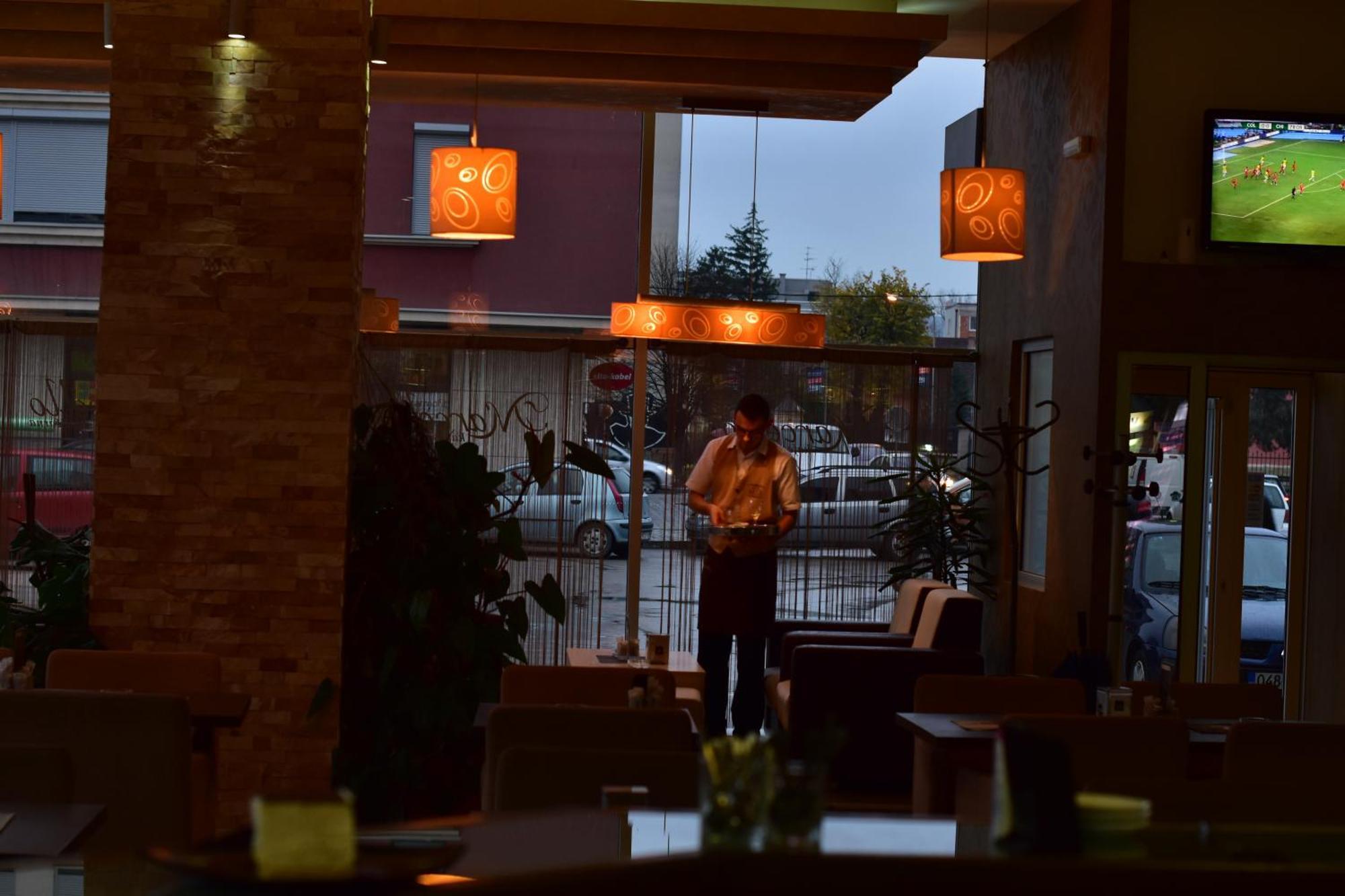 Business Hotel Prijedor Exterior foto